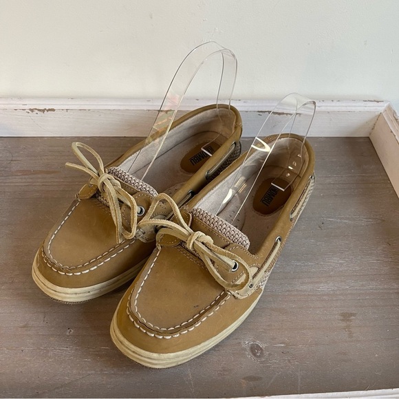 Khombu Shoes - Women's Khombu Leather Loafers Slip-On Flat Comfort Shoes Khaki Brown Size 6